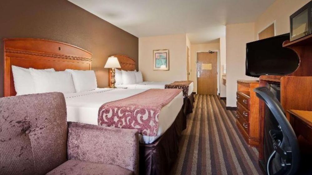 Best Western Manhattan Inn Main image